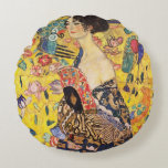 Coussins Ronds La Dame de Gustav Klimt avec un fan<br><div class="desc">La Dame de Gustav Klimt avec un fan</div>