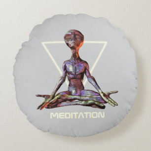 Coussins Ronds Méditation. Alien en pose tranquille