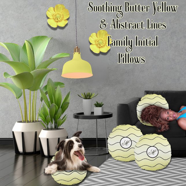 Coussins Ronds Modern Calligraphy Initial Butter Yellow Ombré (Creamy butter yellow round pillow with wavy, black, abstract lines, and calligraphy family initial)
