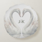 Coussins Ronds Monogramme de couple de mariage de cygnes romantiq (Dos)