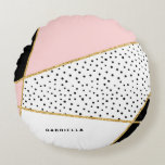 Coussins Ronds Motif Abstrait rose et noir chic personnalisé<br><div class="desc">Motif Abstrait rose et noir Chic Coussin personnalisé. Fun et coussin féminine avec des points confettis motif,  bloc de couleur rose et noir avec fausse feuille d'or. Ce coussin branché sera parfait comme cadeau.</div>