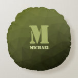 Coussins Ronds Motif de maillage géométrique d'olive verte de l'a<br><div class="desc">Monogramme Personnalisez le cadeau pour lui avec votre initiale et votre nom personnalisés. Motif géométrique en maille à dégradé d'olive vert de l'armée. Militaire dégradé géométrique maillage motif triangles ombre. Huile verte d'olive foncée de l'armée pour équipement de soldat, camo. Il imite les paysages militaires naturels, la résistance, l'endurance, la...</div>