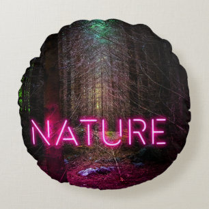 Coussins Ronds Mystère forêt d'épinette nature néon magenta signe
