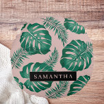 Coussins Ronds Pink & Green Palm Feuille Motif & nom<br><div class="desc">Le Tropical Pink & Green Palm Feuille motif est un design dynamique et animé qui intègre des éléments de la nature et une esthétique tropicale. La motif présente des feuilles de palmiers luxuriants dans les tons rose et vert, créant un contraste saisissant et une apparence globale attrayante.Globalement, le motif Feuille...</div>