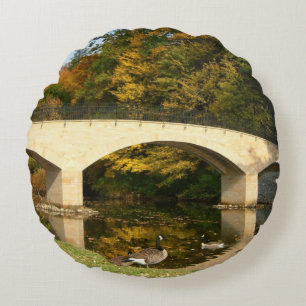 Coussins Ronds Pont arc-en-ciel en automne au Grove City College