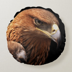 Coussins Ronds Portrait d'Eagle d'isolement sur le noir
