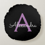 Coussins Ronds Purple Black Script Girl Nom du monogramme<br><div class="desc">Noir et violet Simple Script Monogramme Nom Pouf Coussin. La coussin fait le cadeau parfait pour 16 ans,  mariage,  douche nuptiale,  baby shower ou bachelorette pour quelqu'un décorant sa chambre en or rose.</div>