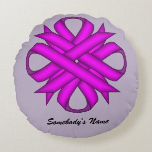 Coussins Ronds Ribbon de Clover violet par Kenneth Yoncich