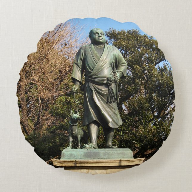 Coussins Ronds Saigo Takamori (Le Dernier Samurai) & Statue du Ch (Devant)