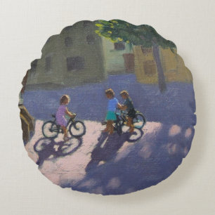 Coussins Ronds Trois enfants avec des bicyclettes Espagne