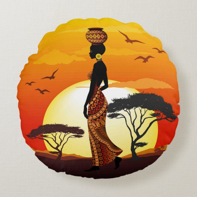 Coussins Ronds Une belle femme africaine Silhouette sur les solei (Devant)