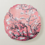 Coussins Ronds Van Gogh Almond Blossom pêche rose<br><div class="desc">Arrière - plan Coussin Peachy Pink : Offrez-vous la beauté sereine des fleurs d'amandes de Vincent Van Gogh avec notre Coussin Arrière - plan Peachy Pink Fleurs d'amandes. L'oeuvre classique mais mise à jour avec un arrière - plan de tons rose céleste apaisants. La beauté subtile ajoute une touche d'élégance...</div>