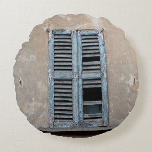 Coussins Ronds Vieux fenêtre en bois ruiné de vieille maison anti
