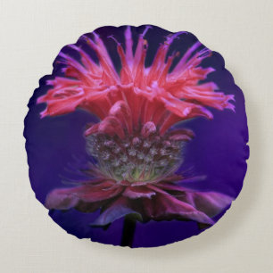 Coussins Ronds Vin de framboise rose Fleur de baume d'abeille sur