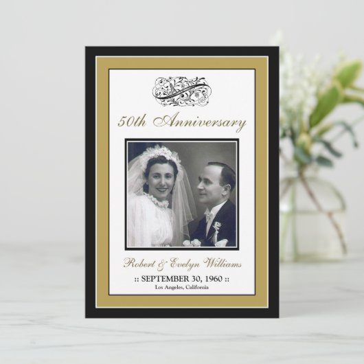 : coutume : Invitation fait sur commande de fête (Debout devant)