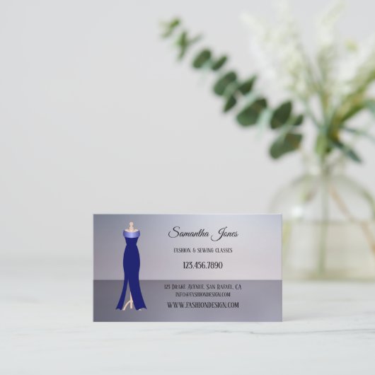 Couture de mode ou Carte de visite de boutique (Debout devant)