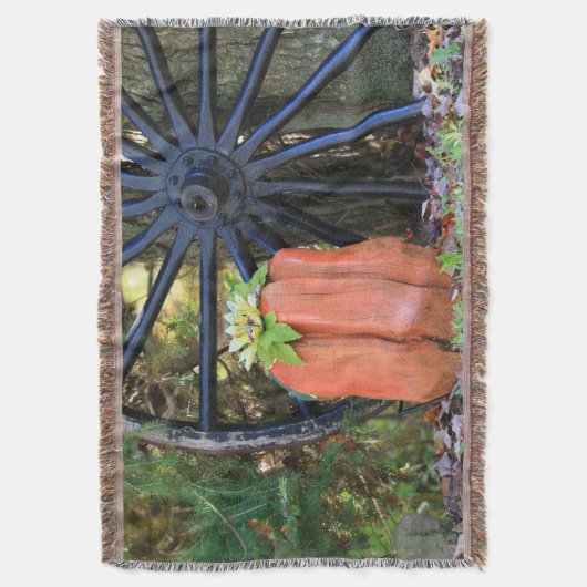 Couverture Ancienne roue en bois et Citrouille sculpté (devant Vertical)