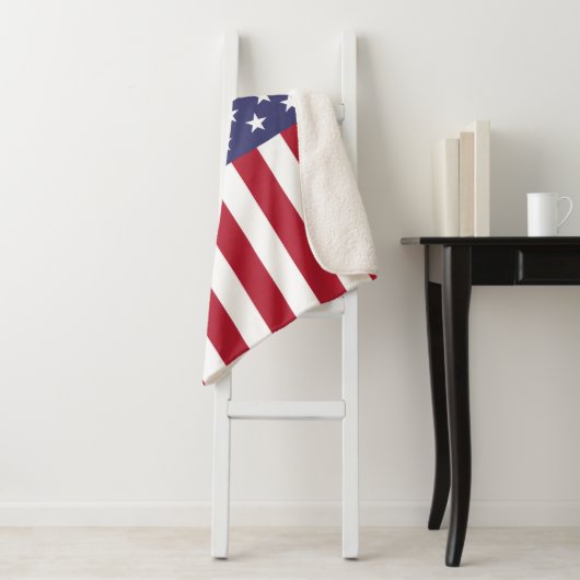 Couverture bébé avec drapeau des États-Unis d'Amér (En situation)