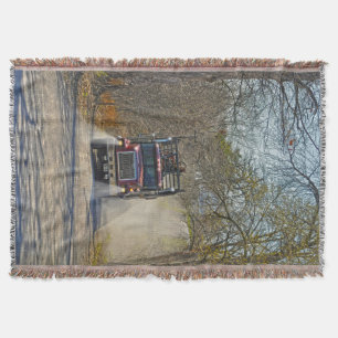 Couverture Camion lourd sur un chemin de campagne