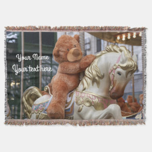 Couverture Carrousel avec ours en peluche