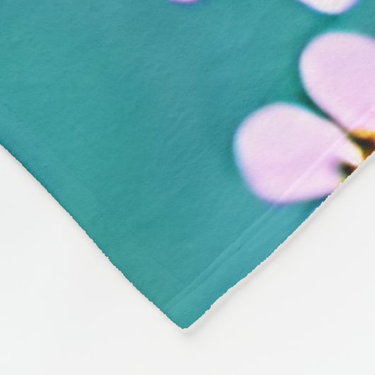 Couverture cerise en fleurs (Coin)