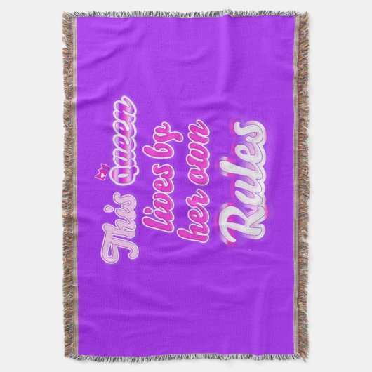 Couverture Cette reine vit selon ses propres règles (devant Vertical)