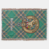 Couverture Clan MacFarlane Crest over Ancient Hunting Tartan (Devant)