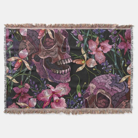Couverture Crâne brodé : Motif gothique de l'orchidée (Devant)