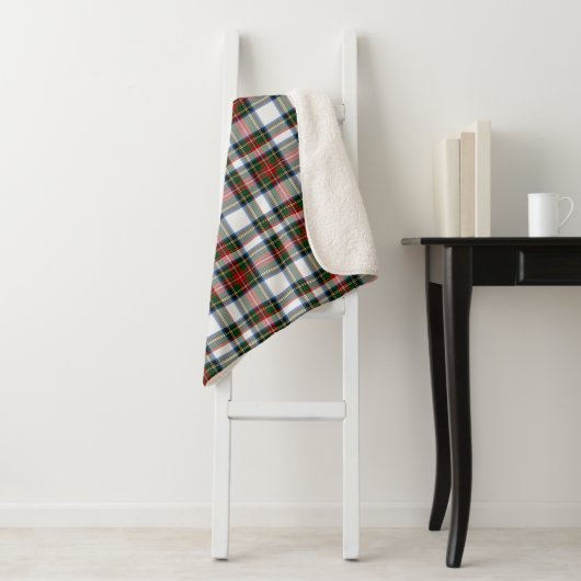 Couverture de Sherpa de plaid de robe de Stewart (En situation)