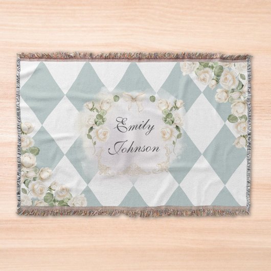 Couverture Élégant Monogramme Roses Blanches Feuilles Vertes 