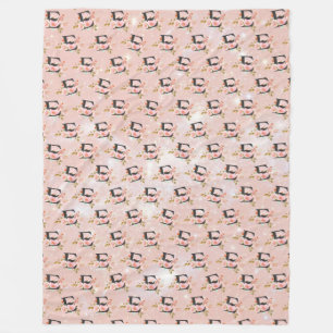 Couverture en laine polaire lettre E