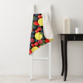 Couverture en polaire de fruits brillants et gras (En situation)