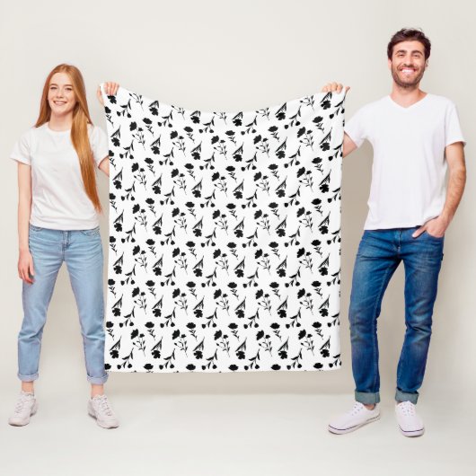 Couverture en polaire noire et blanche (En situation)