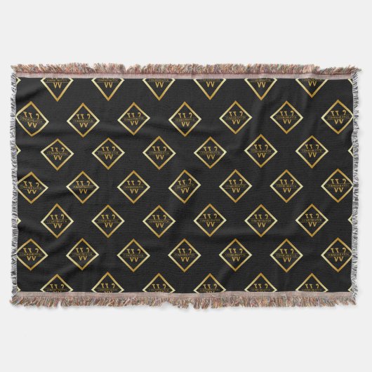 Couverture Faux Axe Monogrammé Or – Noir & Or (Devant)