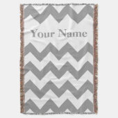 Couverture Grey Bold Chevron avec nom personnalisé (devant Vertical)