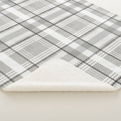 Couverture grise, blanche, et noire de Sherpa de (3/4)