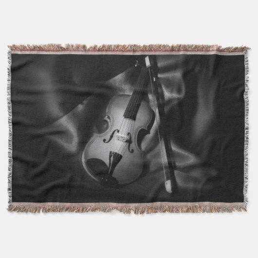 Couverture Image en noir et blanc d'un violon nature morte (Devant)