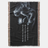 Couverture Instructeur de Yoga Méditation Lotus Pose Lumineus (devant Vertical)