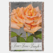 Couverture Jeter le Rose de couverture/de pêche (devant Vertical)