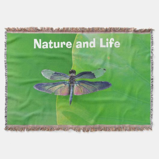 Couverture La nature verte et la libellule de vie (Devant)