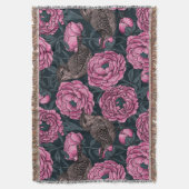 Couverture Les pivoines et les brins sur gris foncé (devant Vertical)