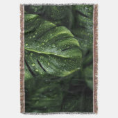 Couverture Lush Monstera Leaves with Morning Dew Drops (devant Vertical)
