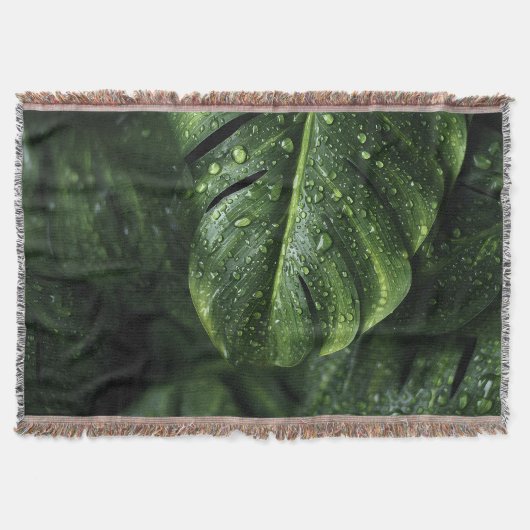Couverture Lush Monstera Leaves with Morning Dew Drops (Devant)