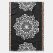 Couverture Mandala blanc sur fond noir (devant Vertical)