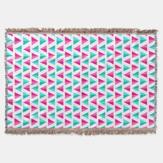Couverture Motif bleu géométrique de triangles de rose et (Devant)