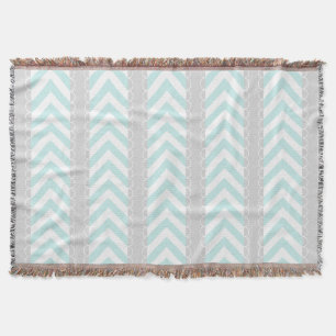 Couverture Motif bleu, gris, blanc en bon état de rayures de