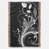 Couverture Motif floral gris sur le noir (devant Vertical)