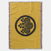 Couverture Paulownia avec 5&3 floraisons en cercle (devant Vertical)