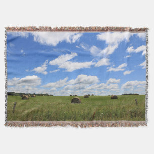 Couverture Paysans Ciel bleu paradisiaque et balles de foin r