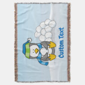 Couverture Petit pingouin assis avec des boules de neige jett (devant Vertical)